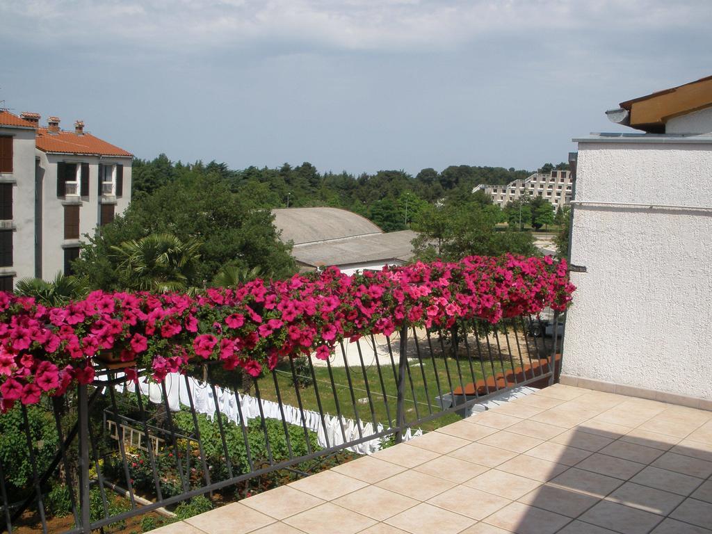 Apartments Timi Poreč Exteriör bild